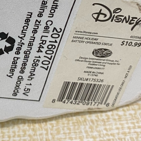 Minnie Holiday operated statue - Picture 3 of 3